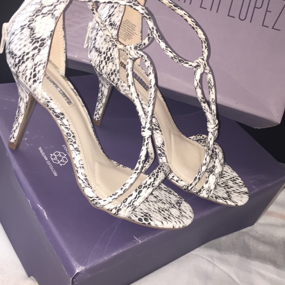 Snake skin Jennifer Lopez heels - Picture 2 of 4